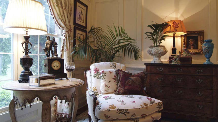 Living Room, Paris, VA